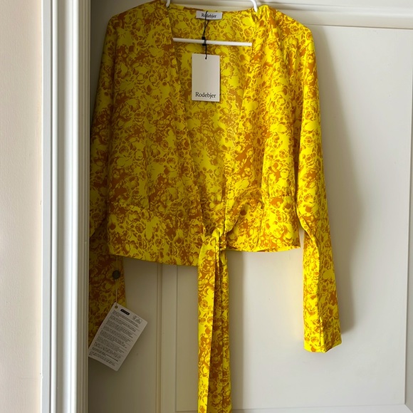 Tie front sunshine yellow floral top by Rodebjer. NWT. Met gala floral themed. - Picture 2 of 5